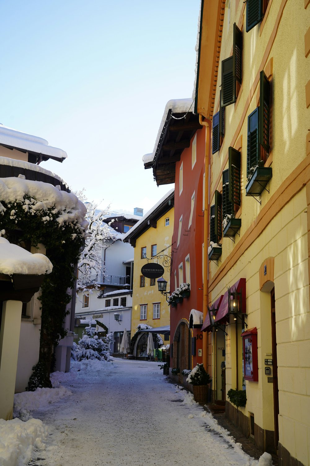 Boutique in der Kitzbüheler Altstadt im Winter